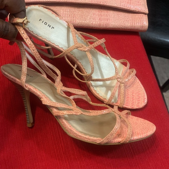 Can’t wear them anymore…assorted Size 8 shoes….$8 a pair - Picture 12 of 15